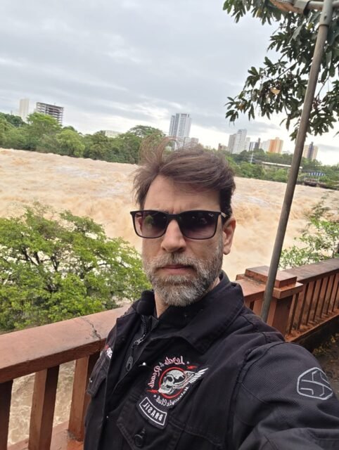 Nosso lugar é na estrada . . . 
“Nos vemos na estrada, sempre livre, sempre Lords”. 🎶🎶🎶
Lords Motorcycle Club.😀👍🏼👊🏼🏁. LORDS SUPPORT BR.🔝🏁 🇧🇷
 #senhoresdasestradas #lordsoftheroads #motorcycle #club #ridefree 

🏁🔥🌎 Our place is on the open road… Lords Motorcycle Club. 😀👍🏼👊🏼🏁